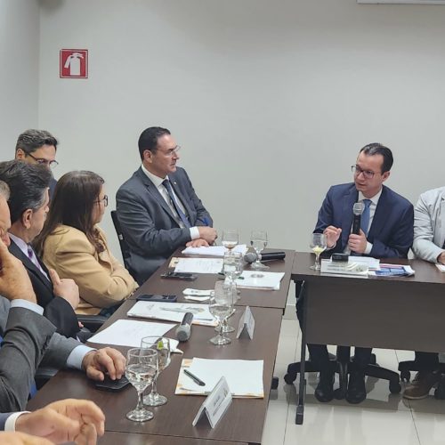 Reforma Tributária: CACB reforça sugestões de alterações do texto em encontro da Frente Parlamentar de Comércio e Serviços